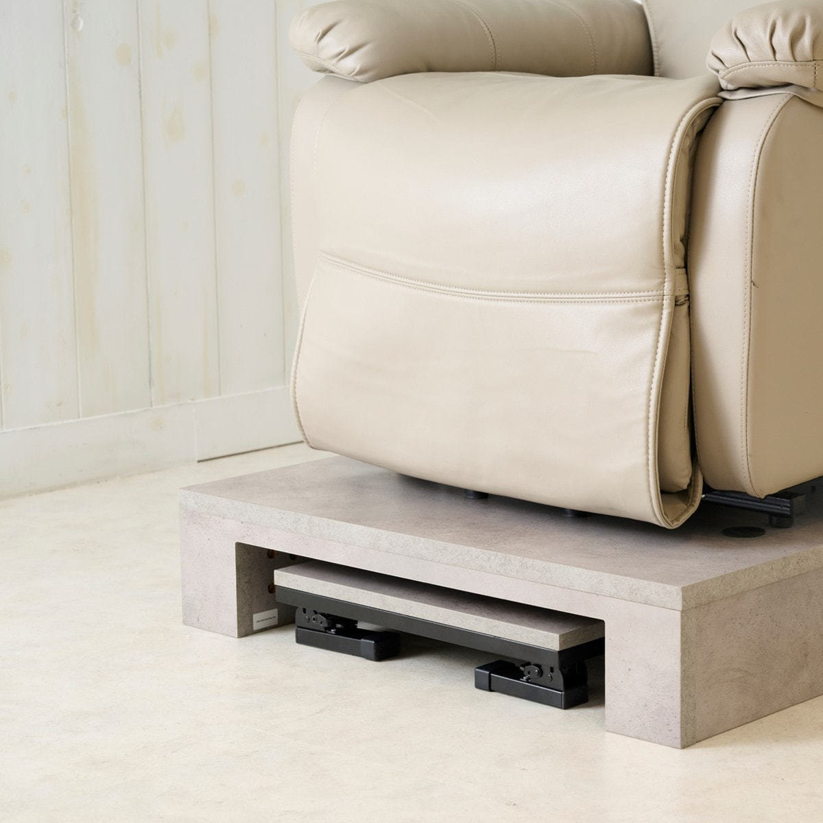 NATURAL Series】リクライニングチェアステージ(木製)ウッドホワイト