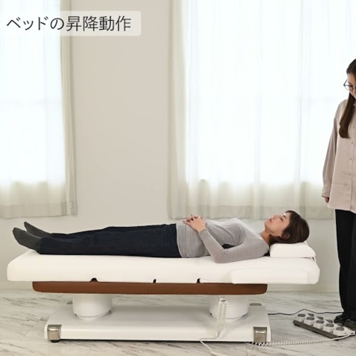 多機能リラクゼーションベッド（電動4モーター＋ヒーター付