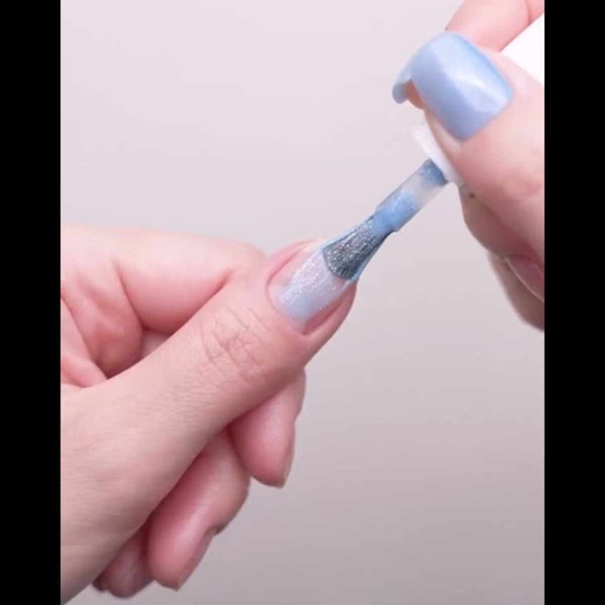 oui nails ピールオフマニキュア 001 シャイニーアクアの通販・卸売り
