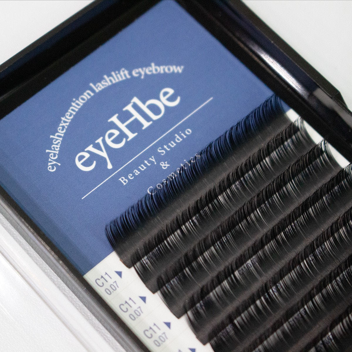 ボリュームラッシュ＜ブラック＞［Jカール 太さ0.07 長さ8・9mmMIX］の