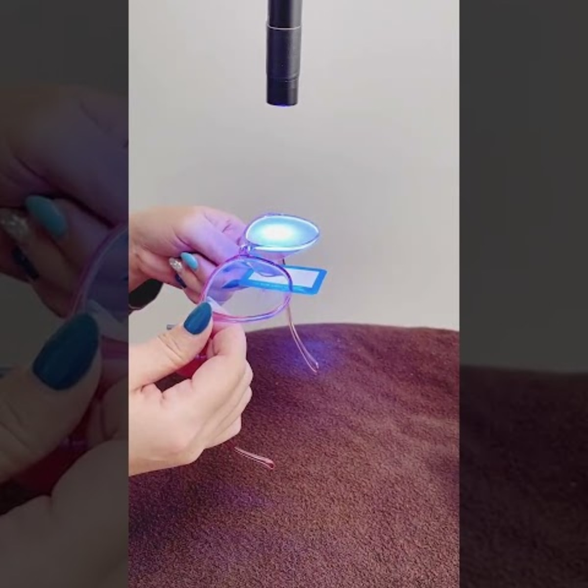 LEDまつ毛エクステ対応 ブルーライトカット眼鏡（度無し）の通販